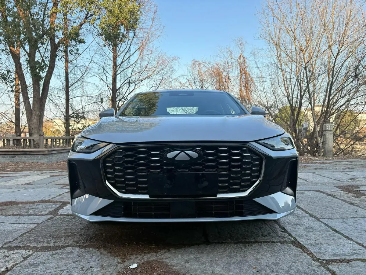 2025 Fulwin FulwinA8L 1.5T 156HP L4 1DHT PHEV 18.67KWH,autocango,china used car exporter,china ev exporter,chinese used car exporter,chinese used ev exporter