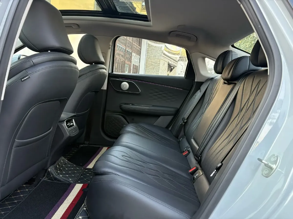 2025 Fulwin FulwinA8L 1.5T 156HP L4 1DHT PHEV 18.67KWH,autocango,china used car exporter,china ev exporter,chinese used car exporter,chinese used ev exporter