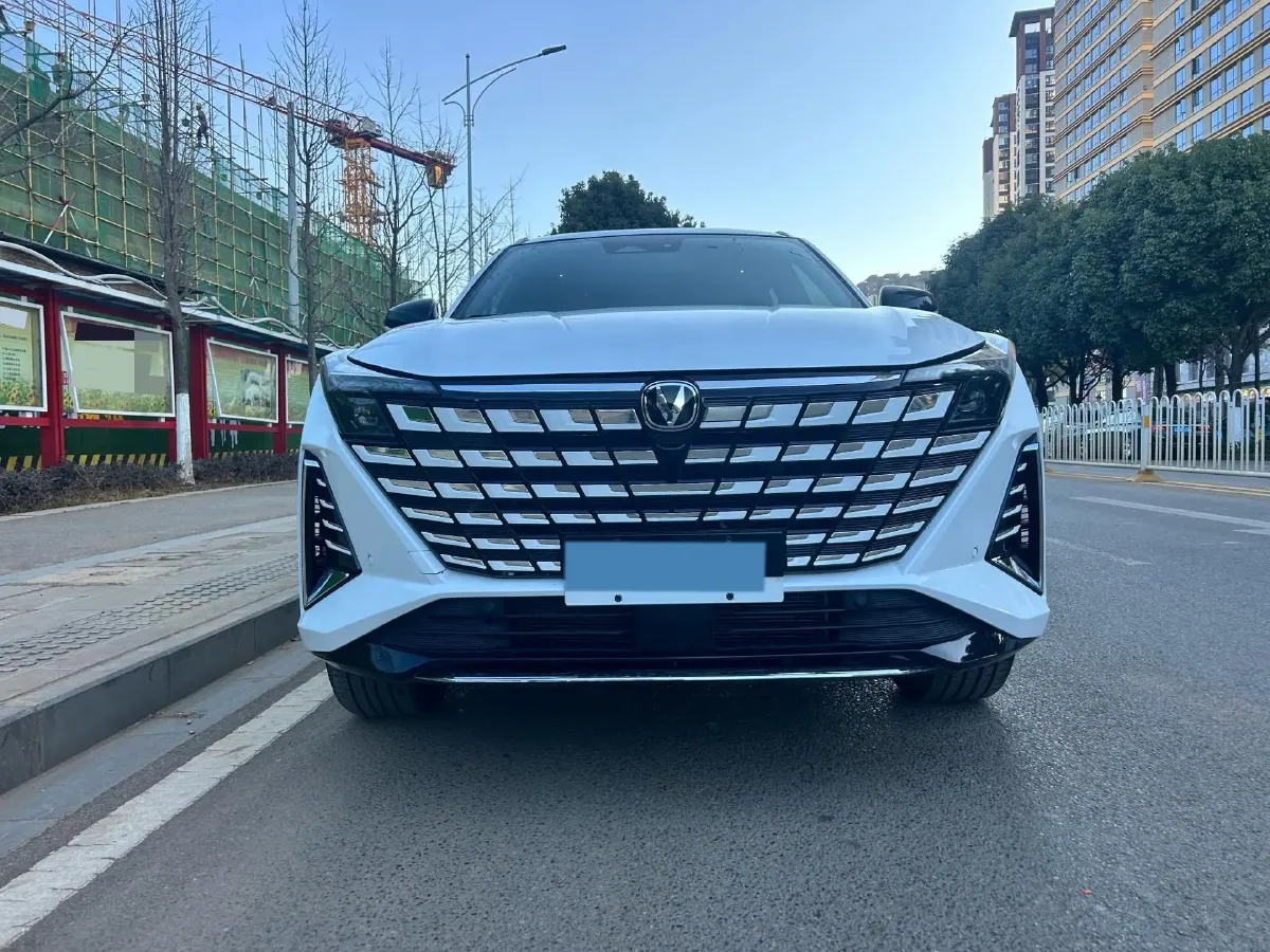 2025 ChangAn UNI-Z 1.5T 188HP L4 7DCT,autocango,china used car exporter,china ev exporter,chinese used car exporter,chinese used ev exporter