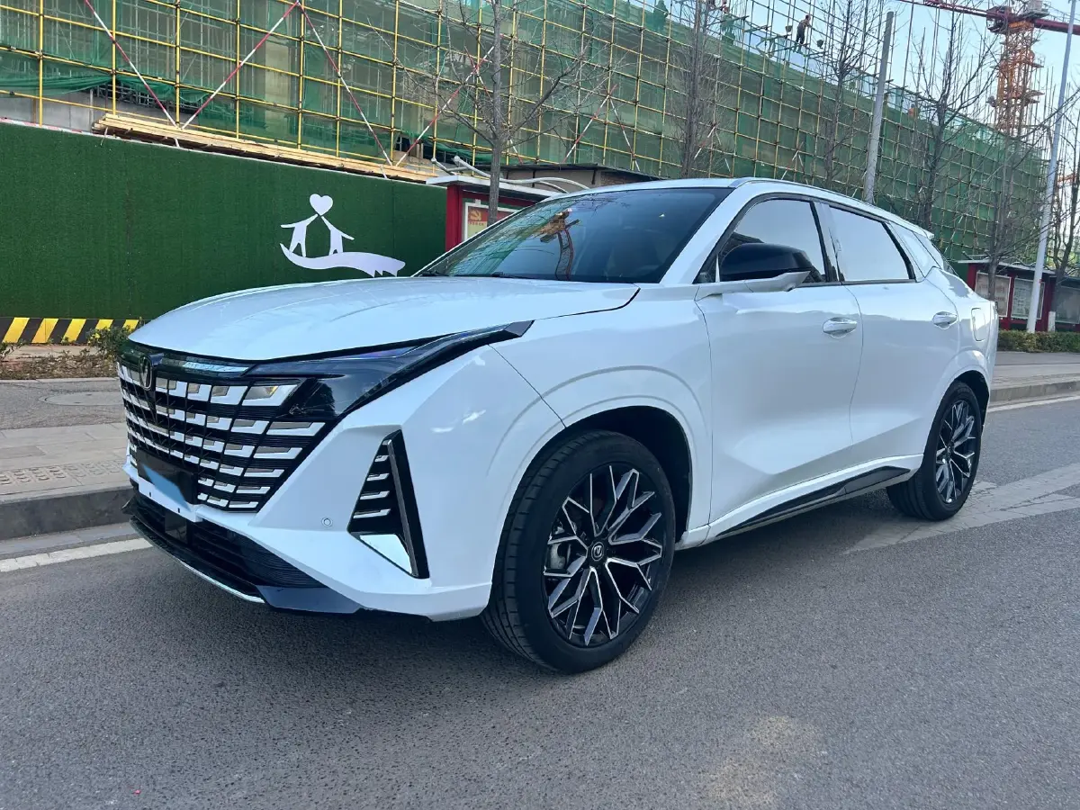 2025 ChangAn UNI-Z 1.5T 188HP L4 7DCT