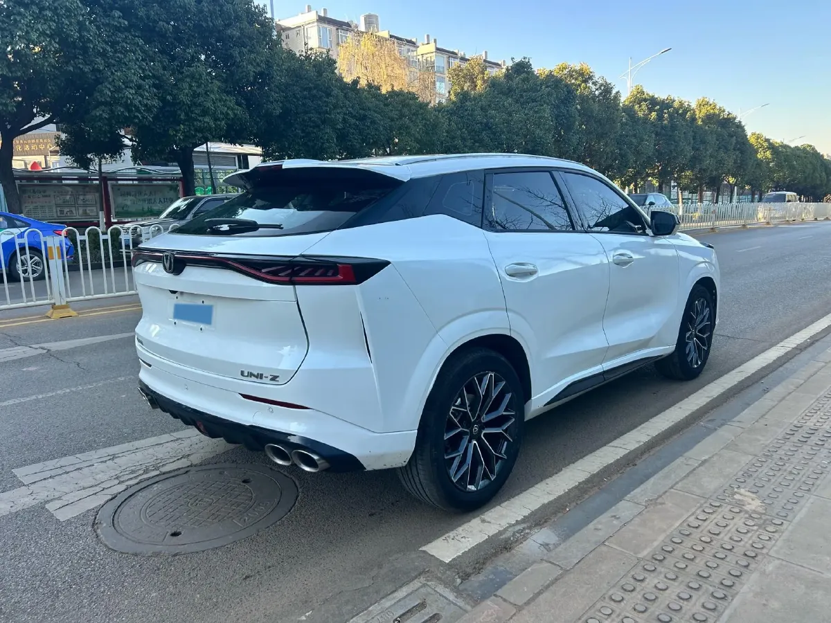 2025 ChangAn UNI-Z 1.5T 188HP L4 7DCT,autocango,china used car exporter,china ev exporter,chinese used car exporter,chinese used ev exporter