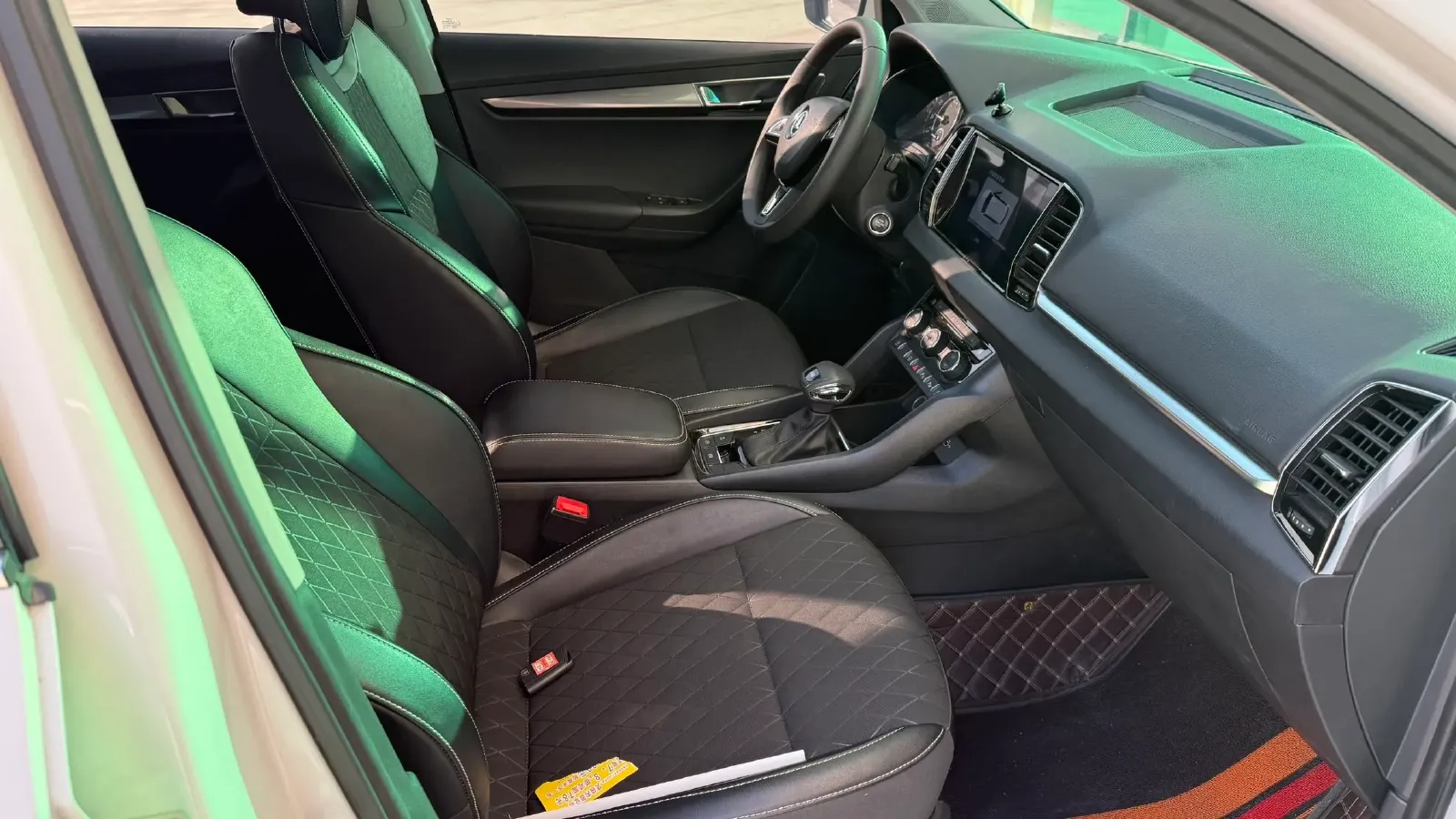 2021 Skoda Karoq 1.4T 150HP L4 7DCT,autocango,china used car exporter,china ev exporter,chinese used car exporter,chinese used ev exporter