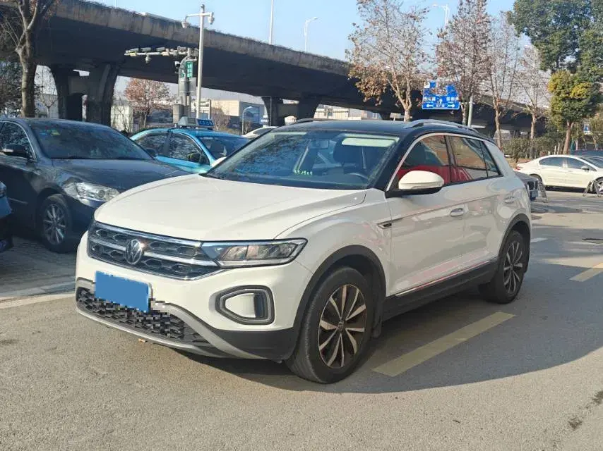 2023 Volkswagen T-Roc 1.4T 150HP L4 7DCT