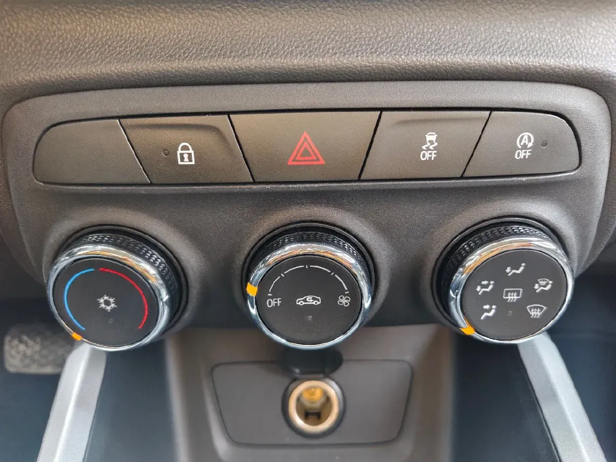 2021 Chevrolet Cavalier 1.0T 125HP L3 6AT,autocango,china used car exporter,china ev exporter,chinese used car exporter,chinese used ev exporter