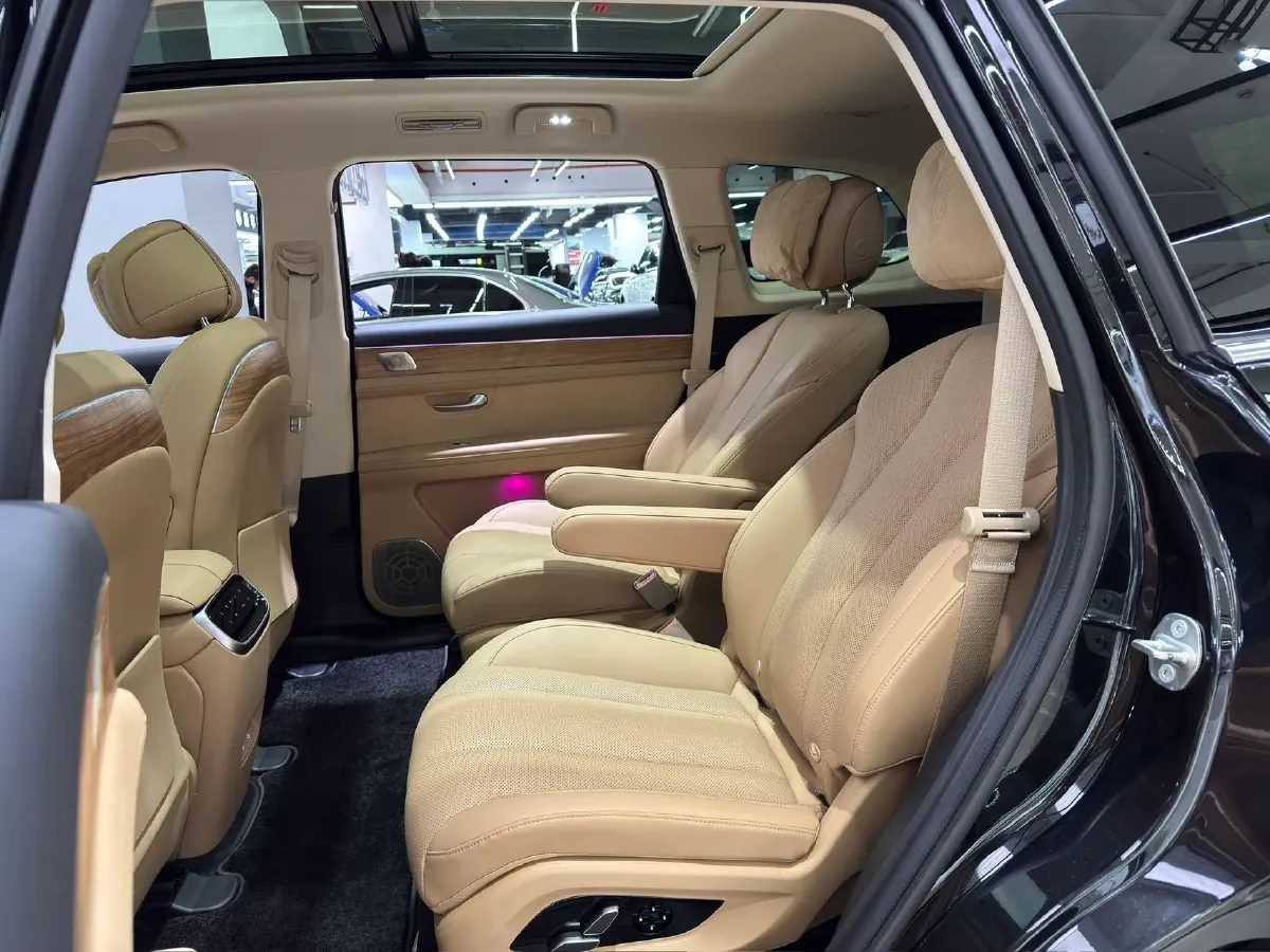 2022 Volvo S60 2.0T 197HP L4 8AT,autocango,china used car exporter,china ev exporter,chinese used car exporter,chinese used ev exporter