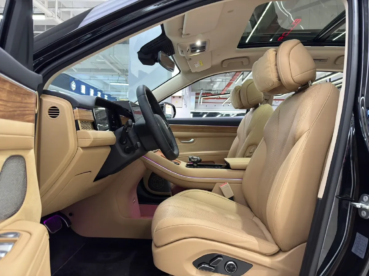 2022 Volvo S60 2.0T 197HP L4 8AT,autocango,china used car exporter,china ev exporter,chinese used car exporter,chinese used ev exporter