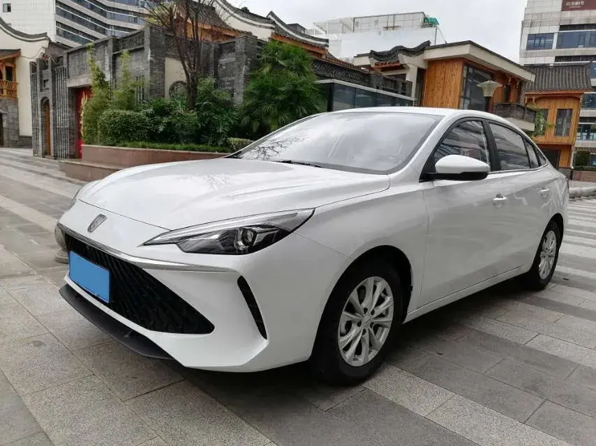 2024 Roewe i5 1.5L 129HP L4 CVT