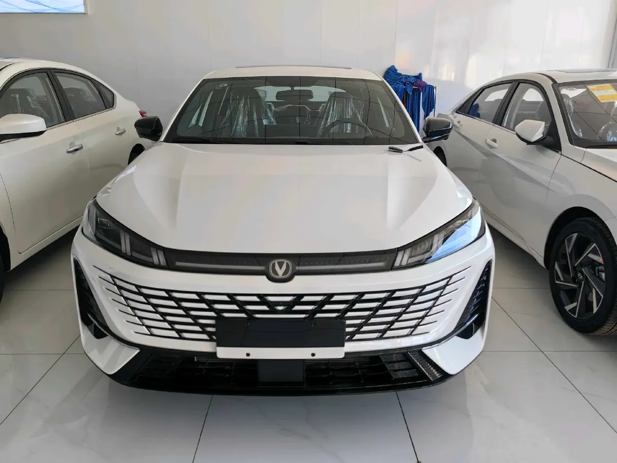 2026 ChangAn Eado 1.5T 192HP L4 7DCT,autocango,china used car exporter,china ev exporter,chinese used car exporter,chinese used ev exporter