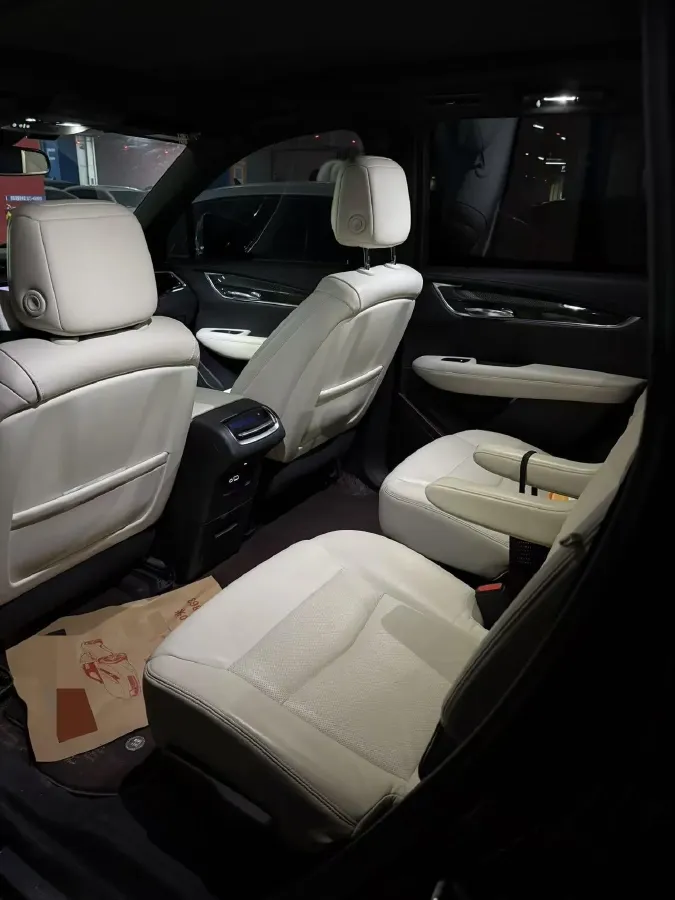 2020 Cadillac XT6 2.0T 237HP L4 9AT,autocango,china used car exporter,china ev exporter,chinese used car exporter,chinese used ev exporter