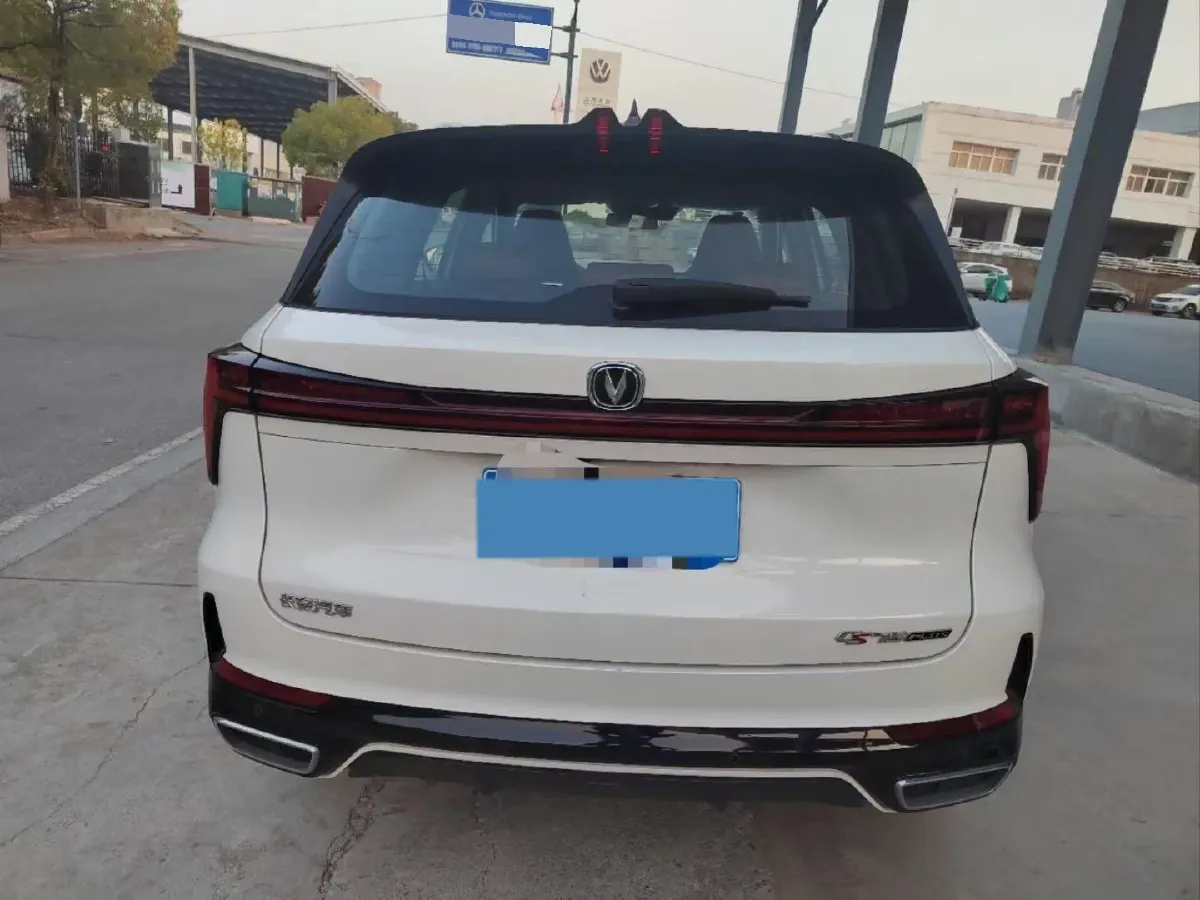 2023 ChangAn CS75 1.5T 188HP L4 7DCT,autocango,china used car exporter,china ev exporter,chinese used car exporter,chinese used ev exporter