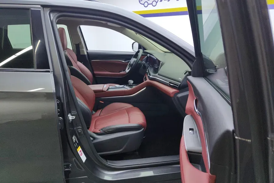 2021 ChangAn CS75 Plus 2.0T 233HP L4 8AT,autocango,china used car exporter,china ev exporter,chinese used car exporter,chinese used ev exporter