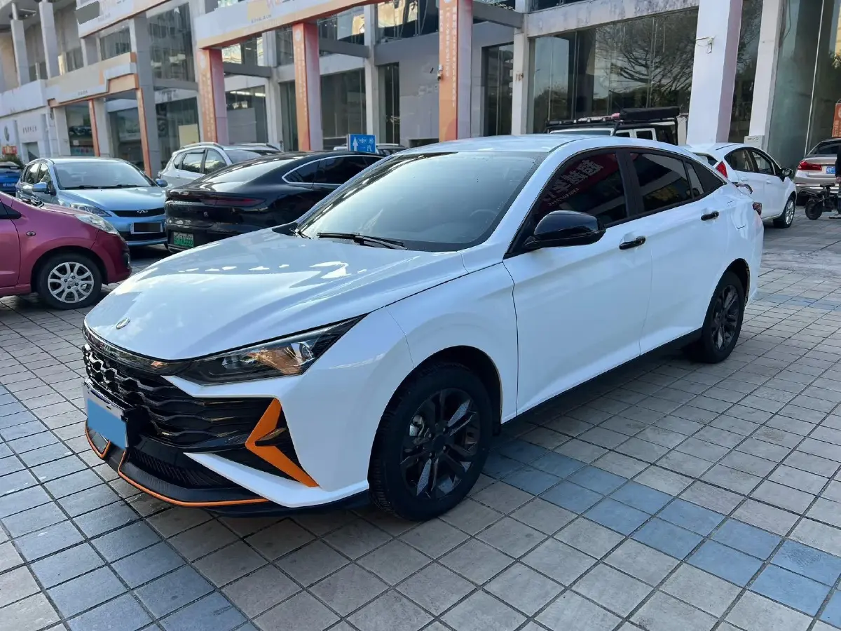 2024 DongFeng Aeolus YiXuan 1.5L 125HP L4 6DCT