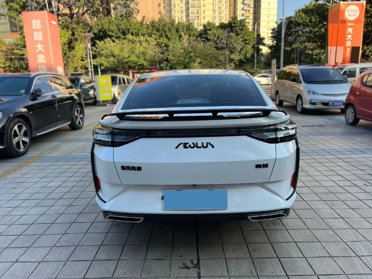 2024 DongFeng Aeolus YiXuan 1.5L 125HP L4 6DCT,autocango,china used car exporter,china ev exporter,chinese used car exporter,chinese used ev exporter