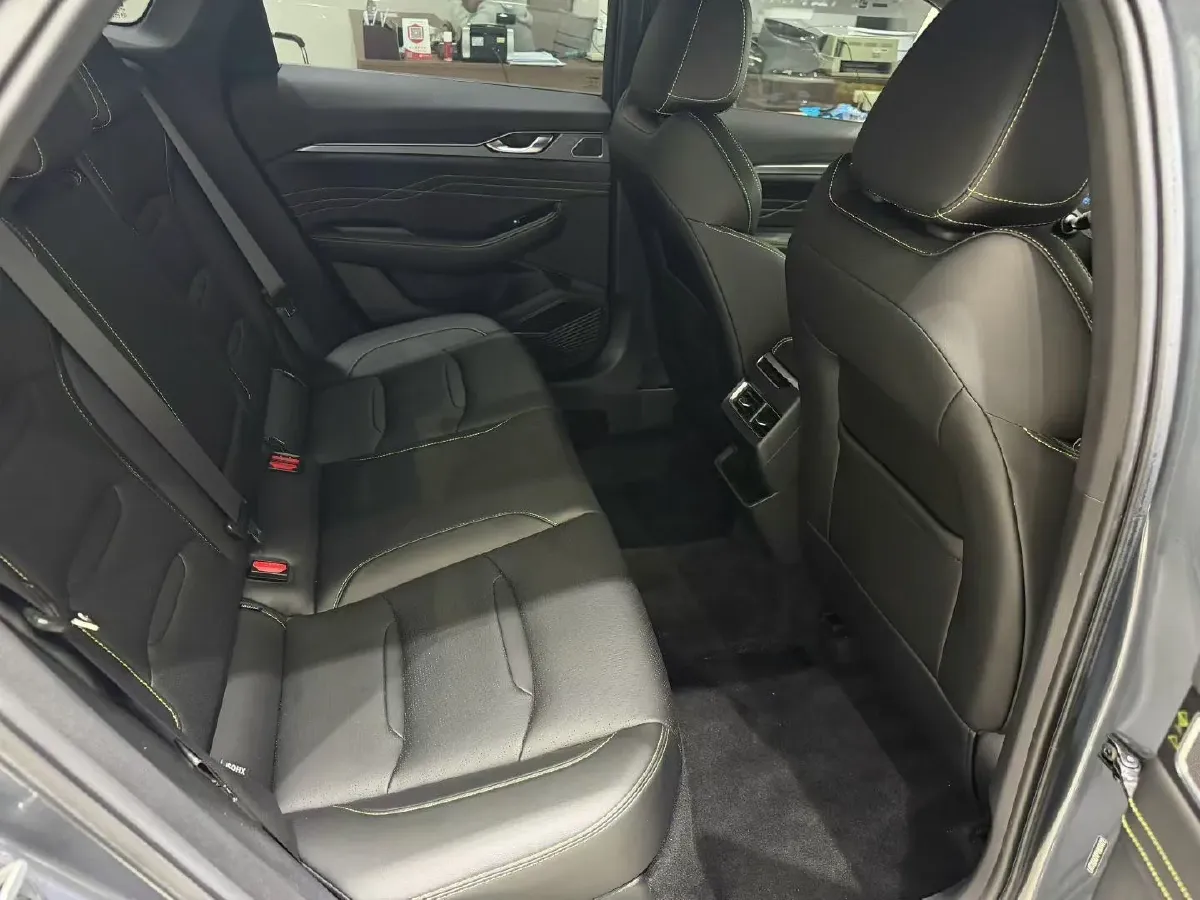 2023 Geely Preface 1.5T 181HP L4 7DCT,autocango,china used car exporter,china ev exporter,chinese used car exporter,chinese used ev exporter