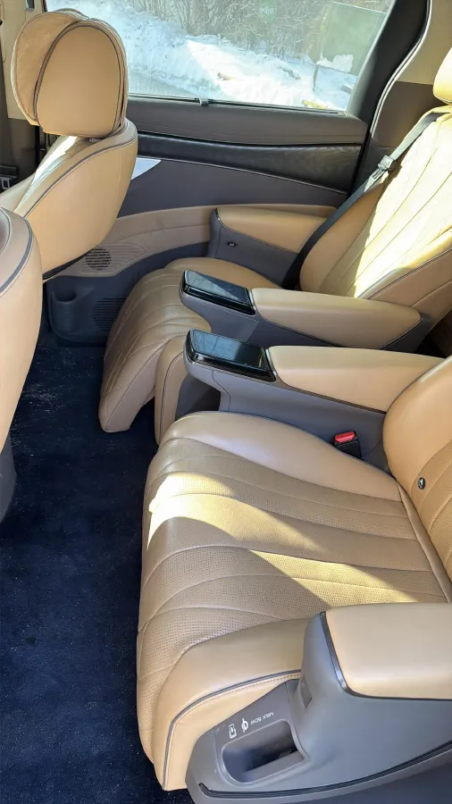 2022 Denza D9 1.5T 139HP L4 E-CVT PHEV 11.06KWH,autocango,china used car exporter,china ev exporter,chinese used car exporter,chinese used ev exporter