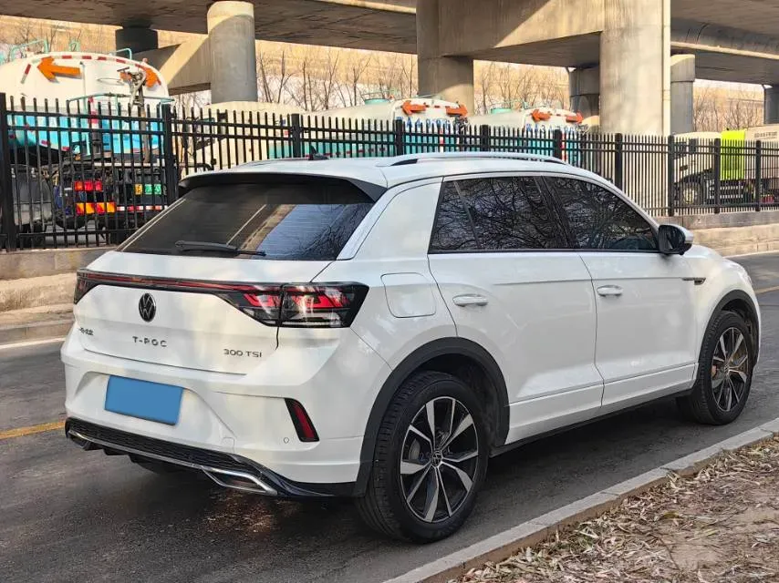 2025 Volkswagen T-Roc 1.5T 160HP L4 7DCT,autocango,china used car exporter,china ev exporter,chinese used car exporter,chinese used ev exporter