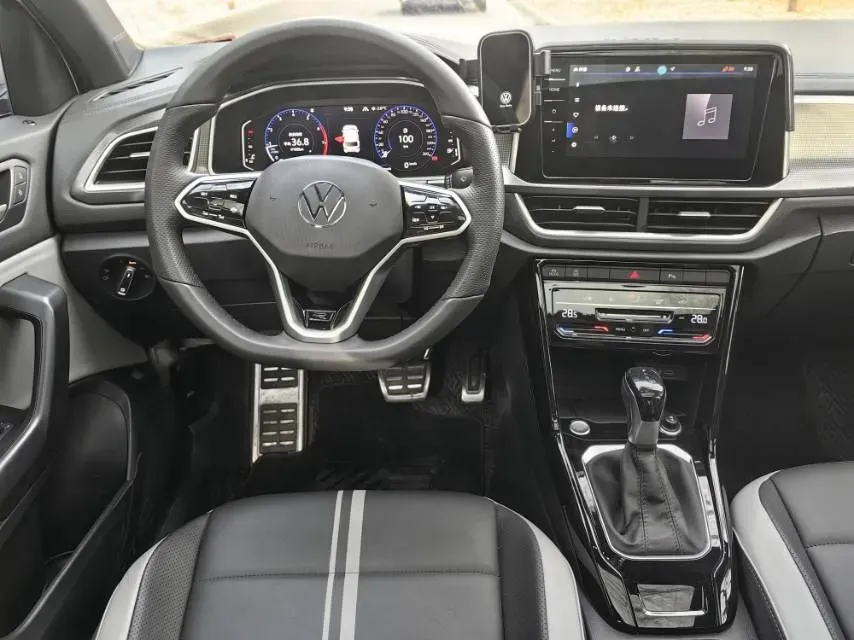 2025 Volkswagen T-Roc 1.5T 160HP L4 7DCT,autocango,china used car exporter,china ev exporter,chinese used car exporter,chinese used ev exporter