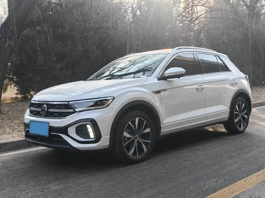 2025 Volkswagen T-Roc 1.5T 160HP L4 7DCT,autocango,china used car exporter,china ev exporter,chinese used car exporter,chinese used ev exporter