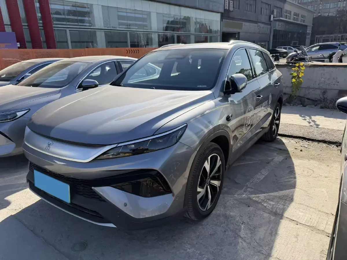 2025 BYD Song Pro 1.5L 101HP L4 E-CVT PHEV 18.3KWH