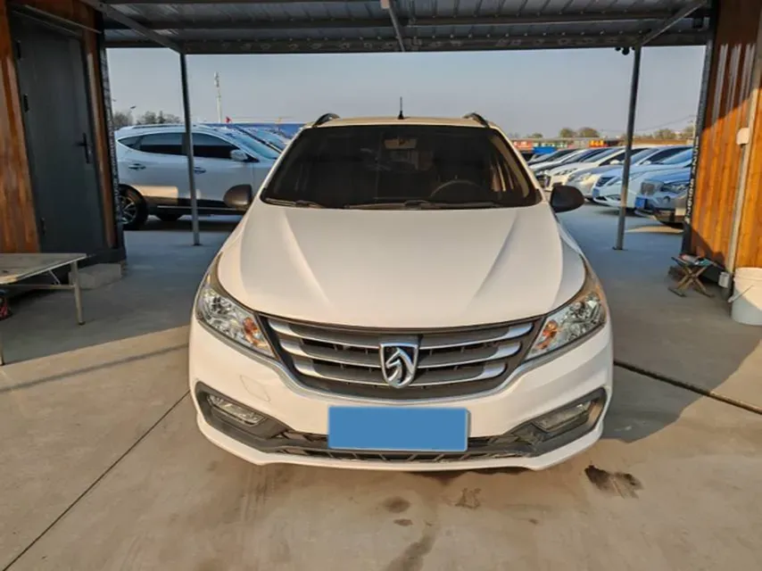 2016 BaoJun 310 1.2L 82HP L4 5MT,autocango,china used car exporter,china ev exporter,chinese used car exporter,chinese used ev exporter