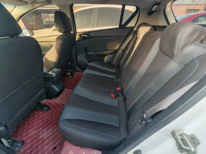 2016 BaoJun 310 1.2L 82HP L4 5MT,autocango,china used car exporter,china ev exporter,chinese used car exporter,chinese used ev exporter