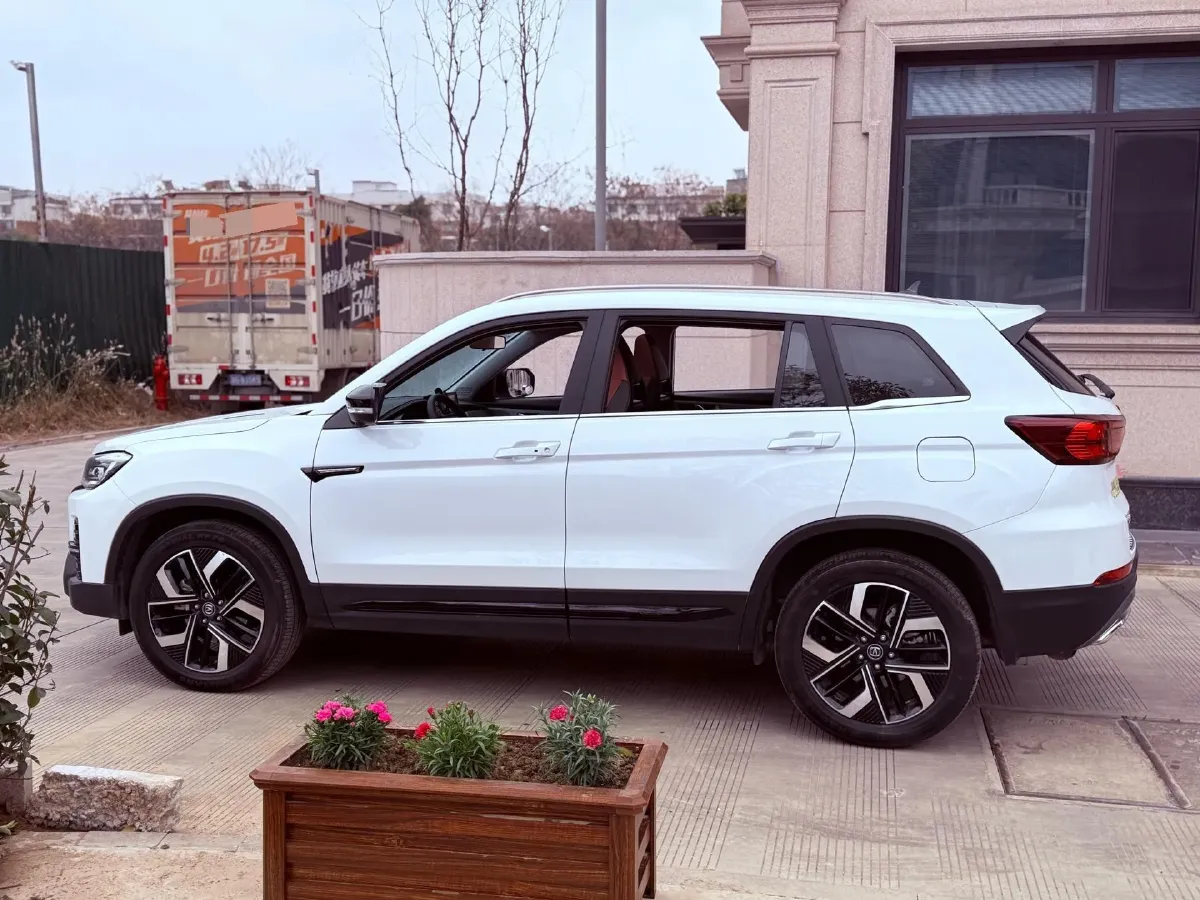 2024 ChangAn CS75 1.5T 188HP L4 7DCT,autocango,china used car exporter,china ev exporter,chinese used car exporter,chinese used ev exporter