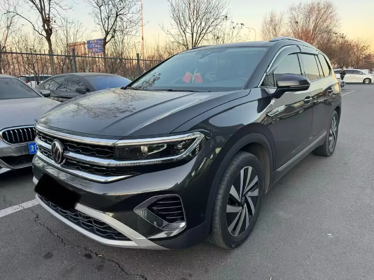 2022 Volkswagen Talagon 2.0T 220HP L4 7DCT