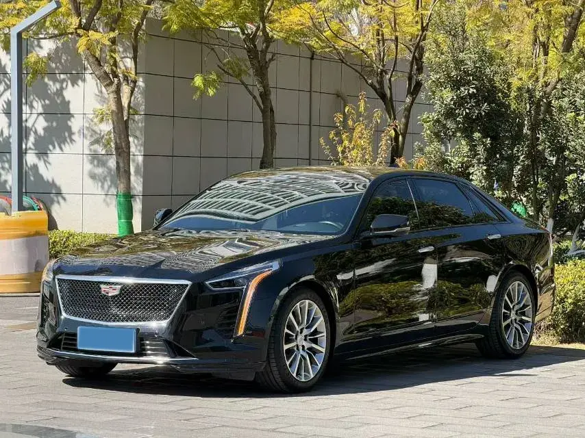 2022 Cadillac CT6 2.0T 237HP L4 10AT
