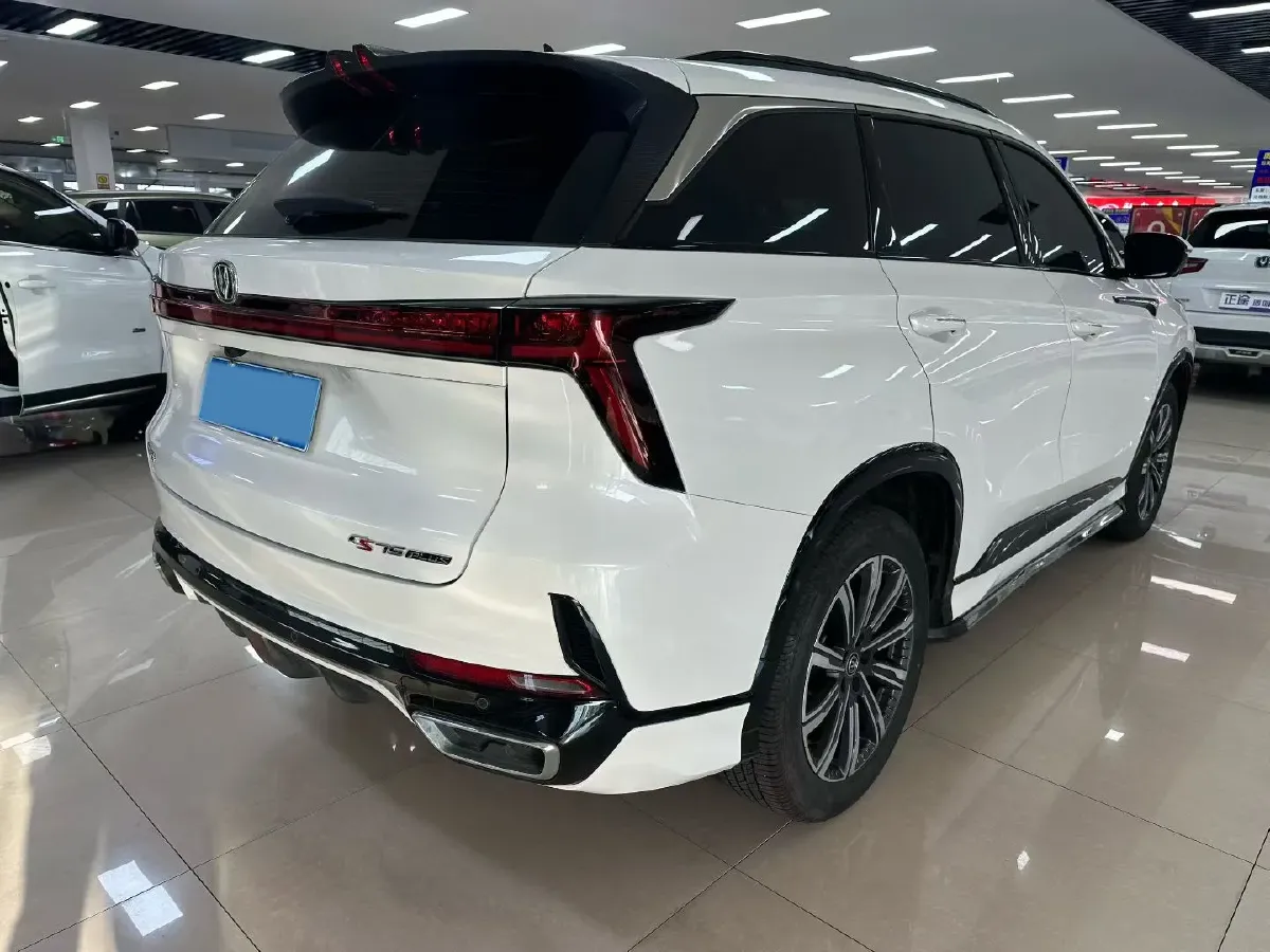 2023 ChangAn CS75 Plus 1.5T 188HP L4 8AT,autocango,china used car exporter,china ev exporter,chinese used car exporter,chinese used ev exporter