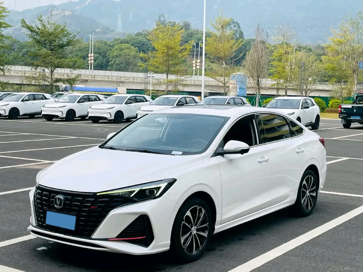 2021 ChangAn Eado 1.4T 160HP L4 7DCT,autocango,china used car exporter,china ev exporter,chinese used car exporter,chinese used ev exporter