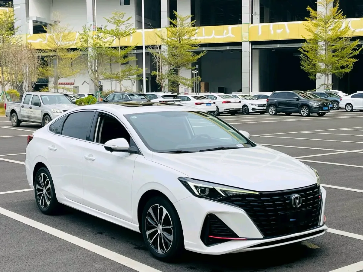 2021 ChangAn Eado 1.4T 160HP L4 7DCT,autocango,china used car exporter,china ev exporter,chinese used car exporter,chinese used ev exporter