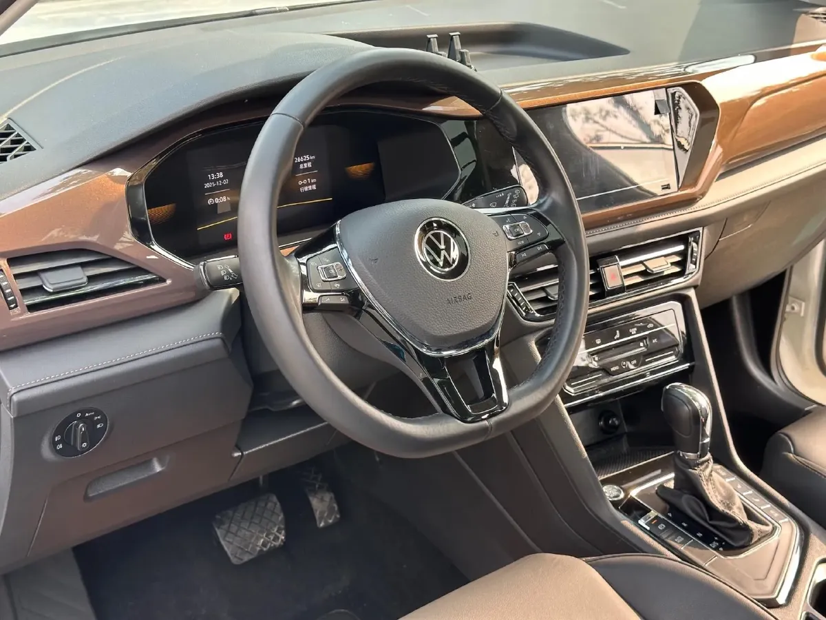 2022 Ford Transit 2.0T 202HP L4 6AT,autocango,china used car exporter,china ev exporter,chinese used car exporter,chinese used ev exporter