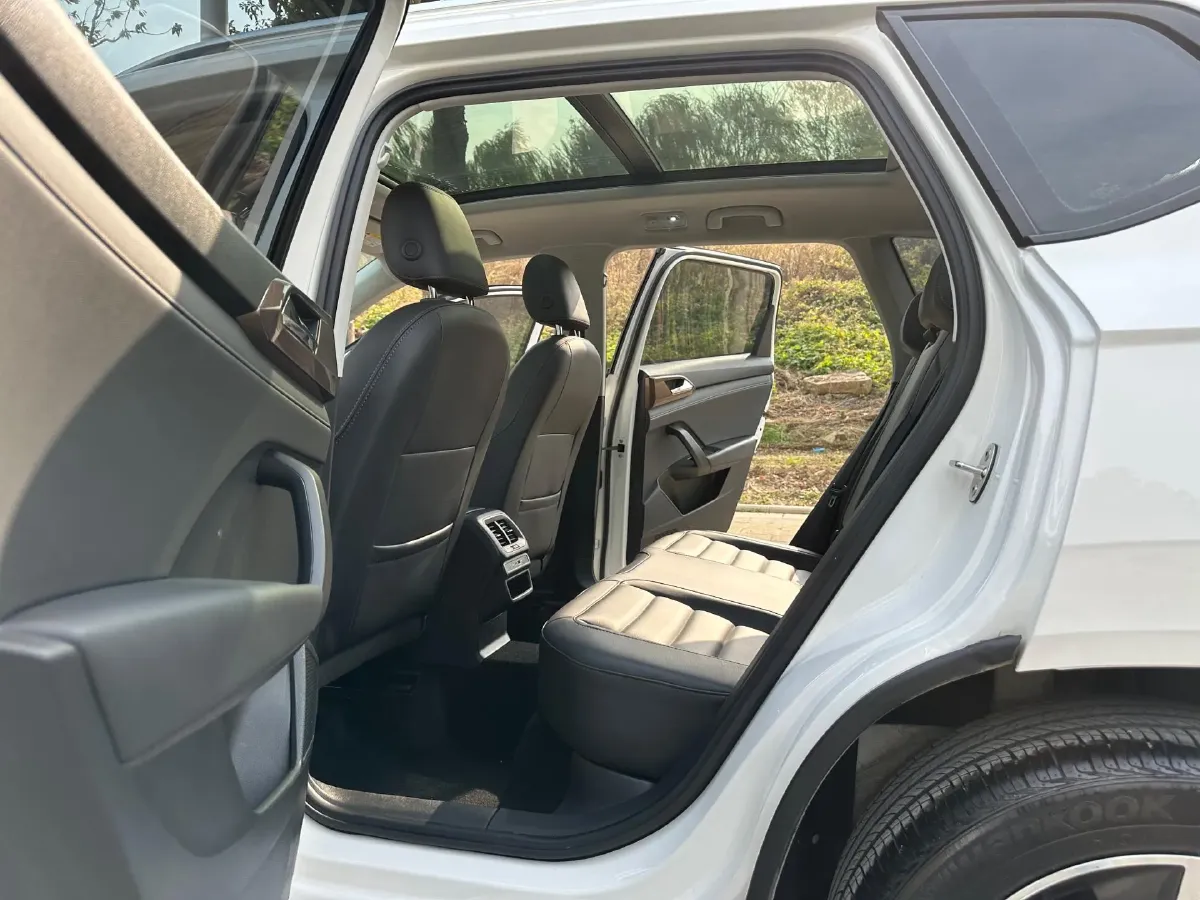 2022 Ford Transit 2.0T 202HP L4 6AT,autocango,china used car exporter,china ev exporter,chinese used car exporter,chinese used ev exporter