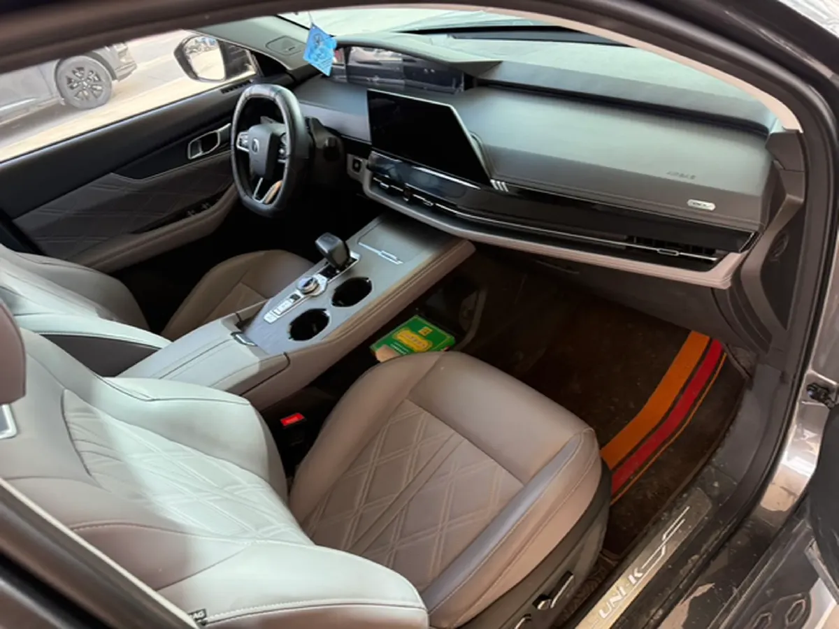 2023 ChangAn UNI-K 2.0T 233HP L4 8AT,autocango,china used car exporter,china ev exporter,chinese used car exporter,chinese used ev exporter