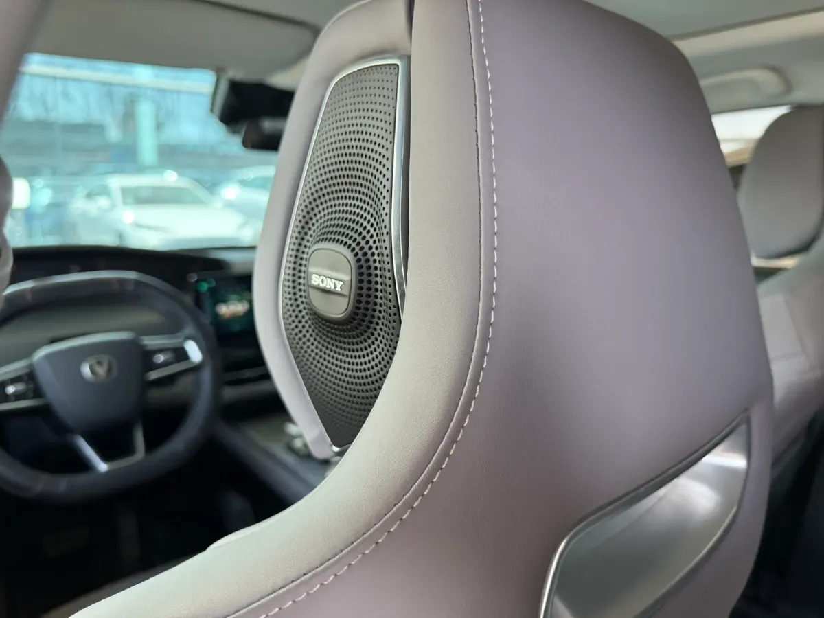 2023 ChangAn UNI-K 2.0T 233HP L4 8AT,autocango,china used car exporter,china ev exporter,chinese used car exporter,chinese used ev exporter