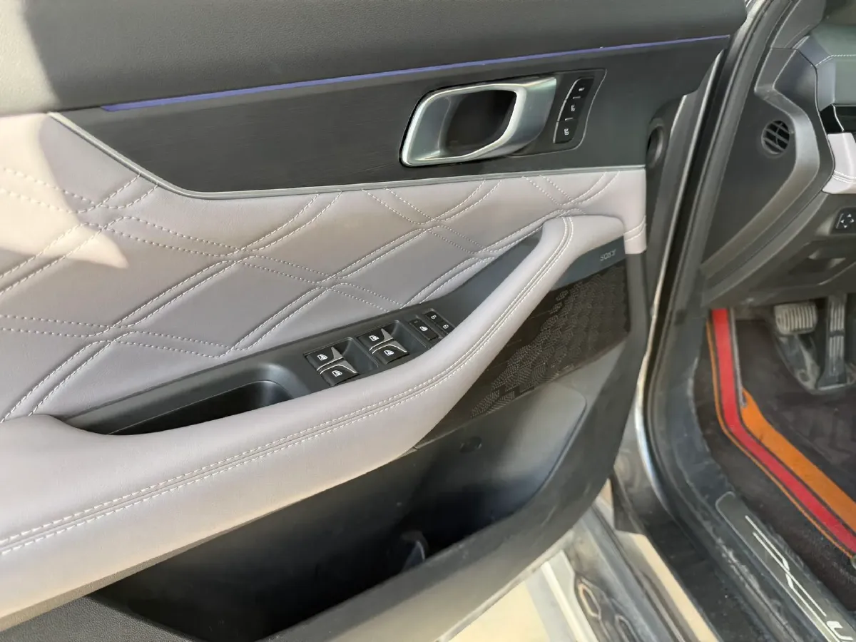 2023 ChangAn UNI-K 2.0T 233HP L4 8AT,autocango,china used car exporter,china ev exporter,chinese used car exporter,chinese used ev exporter