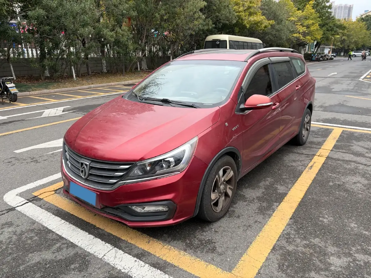 2017 BaoJun 310W 1.5L 112HP L4 6MT