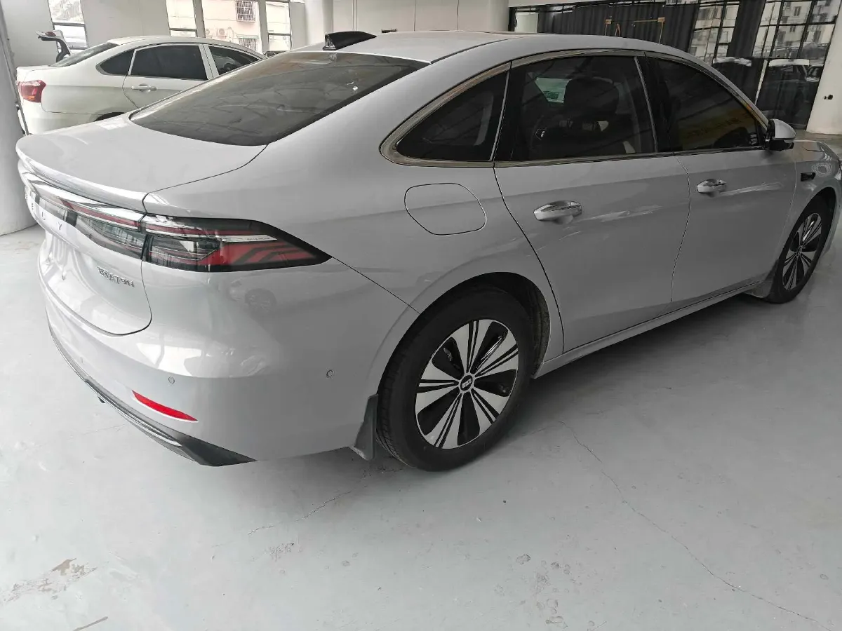 2025 Geely Galaxy A7 1.5L 112HP L4 1DHT PHEV,autocango,china used car exporter,china ev exporter,chinese used car exporter,chinese used ev exporter