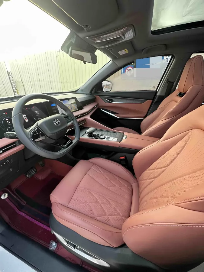 2023 ChangAn CS75 Plus 1.5T 188HP L4 8AT,autocango,china used car exporter,china ev exporter,chinese used car exporter,chinese used ev exporter