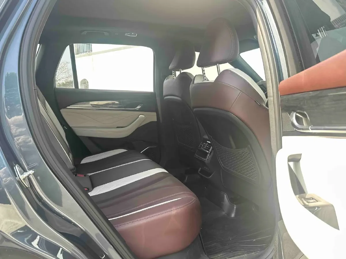 2021 Geely Monjaro 2.0T 218HP L4 7DCT,autocango,china used car exporter,china ev exporter,chinese used car exporter,chinese used ev exporter