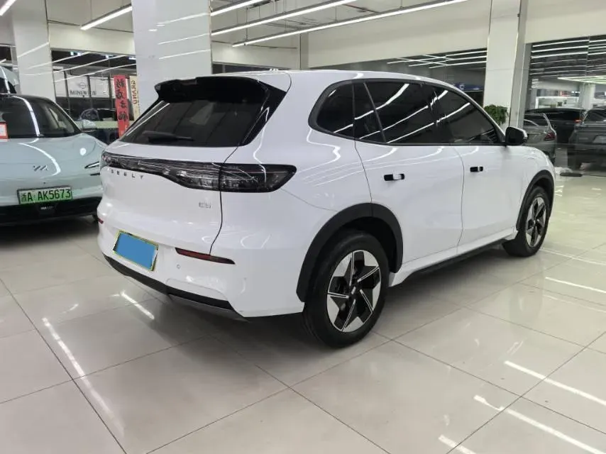 2024 LanDian E5 1.5L 110HP L4 E-CVT PHEV 17.52KWH,autocango,china used car exporter,china ev exporter,chinese used car exporter,chinese used ev exporter