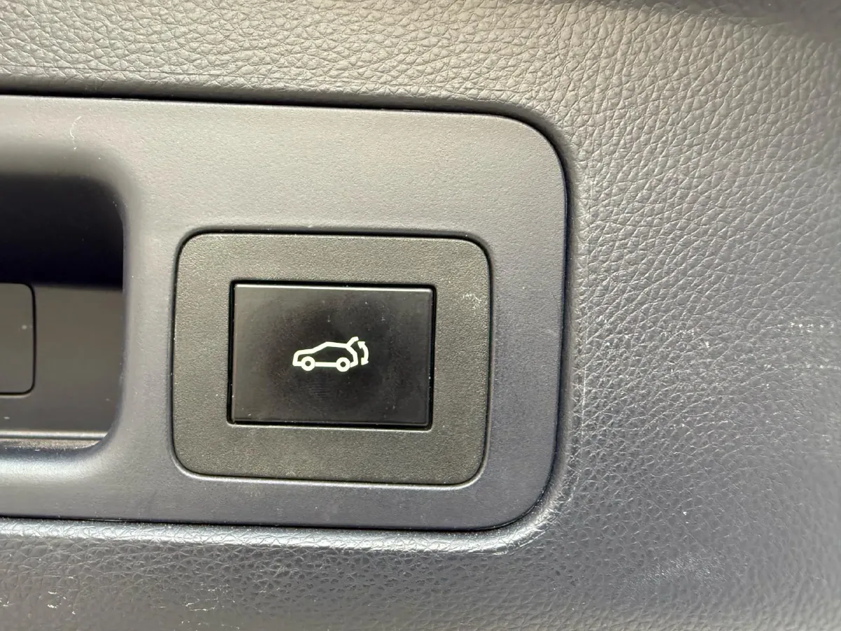 2021 GAC Trumpchi M8 2.0T 252HP L4 8AT,autocango,china used car exporter,china ev exporter,chinese used car exporter,chinese used ev exporter