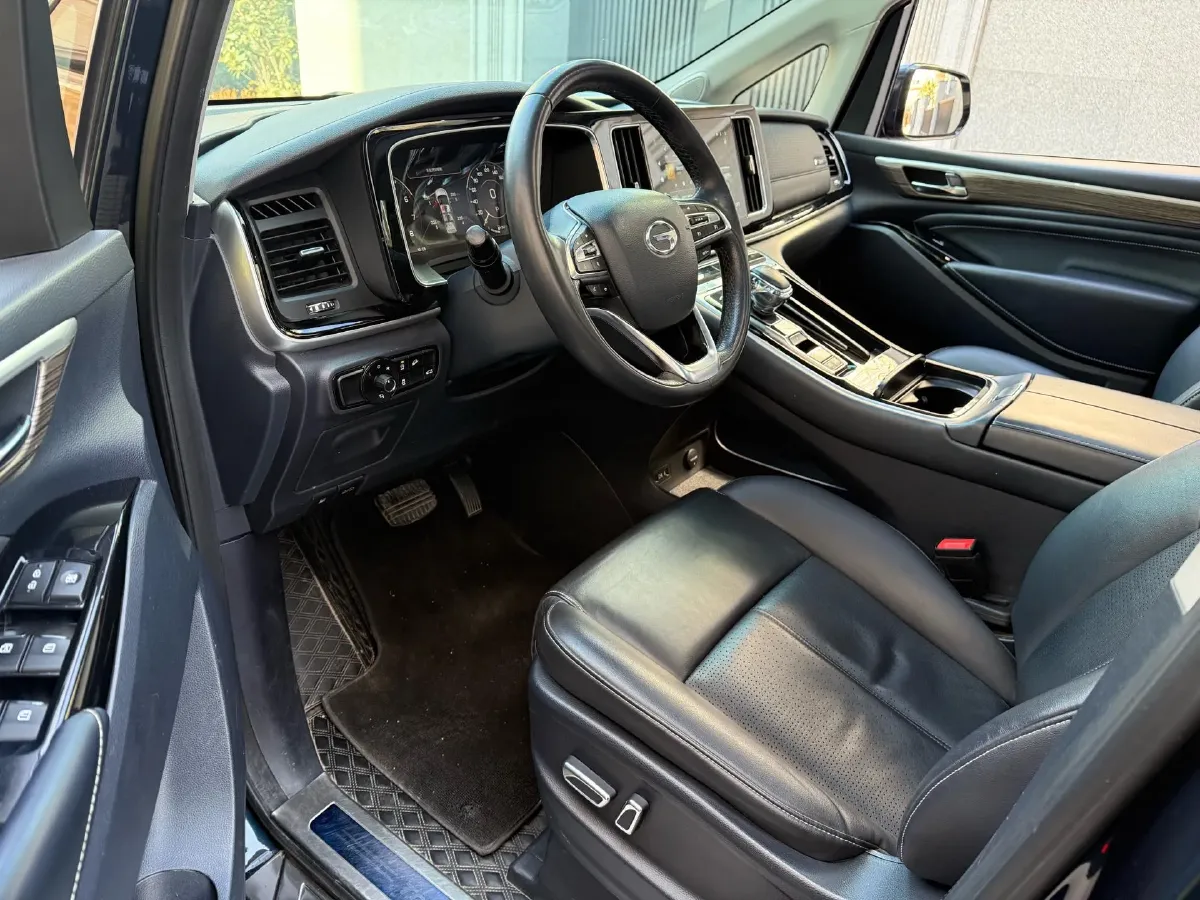 2021 GAC Trumpchi M8 2.0T 252HP L4 8AT,autocango,china used car exporter,china ev exporter,chinese used car exporter,chinese used ev exporter