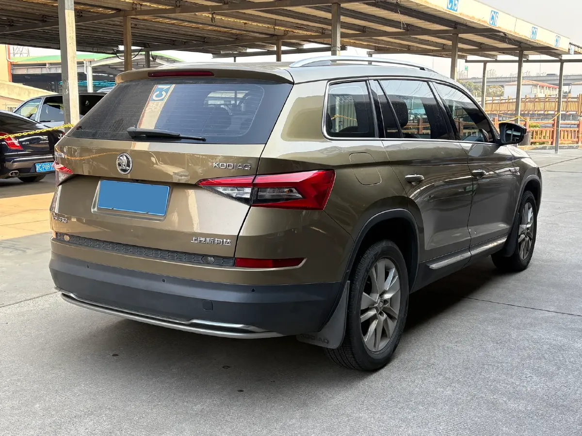 2018 Skoda Kodiak 1.8T 180HP L4 7DCT,autocango,china used car exporter,china ev exporter,chinese used car exporter,chinese used ev exporter