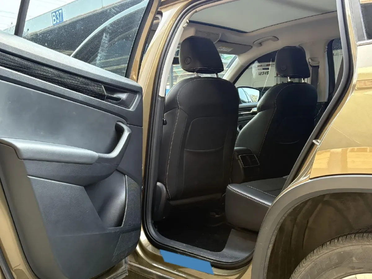 2018 Skoda Kodiak 1.8T 180HP L4 7DCT,autocango,china used car exporter,china ev exporter,chinese used car exporter,chinese used ev exporter