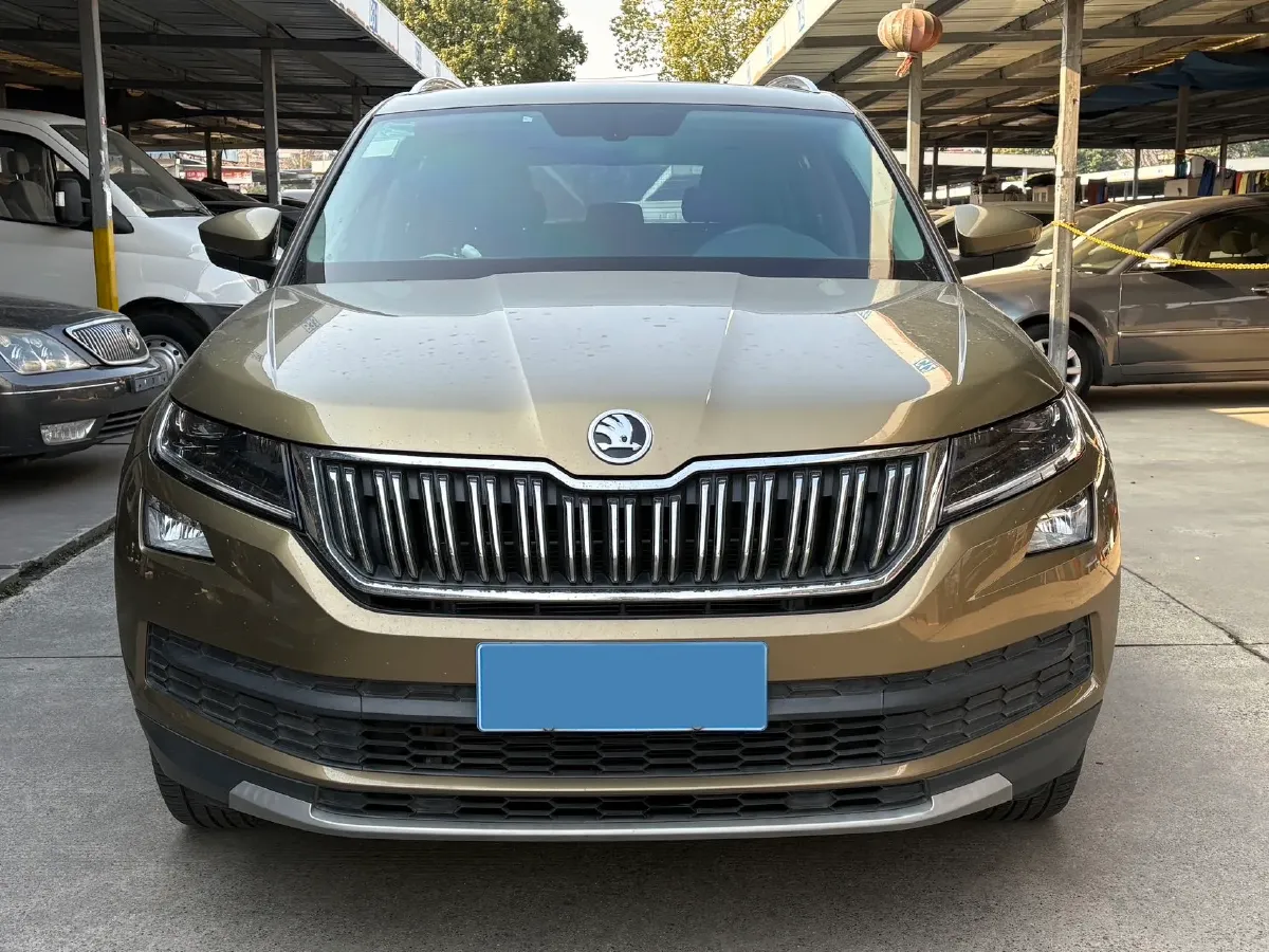 2018 Skoda Kodiak 1.8T 180HP L4 7DCT,autocango,china used car exporter,china ev exporter,chinese used car exporter,chinese used ev exporter