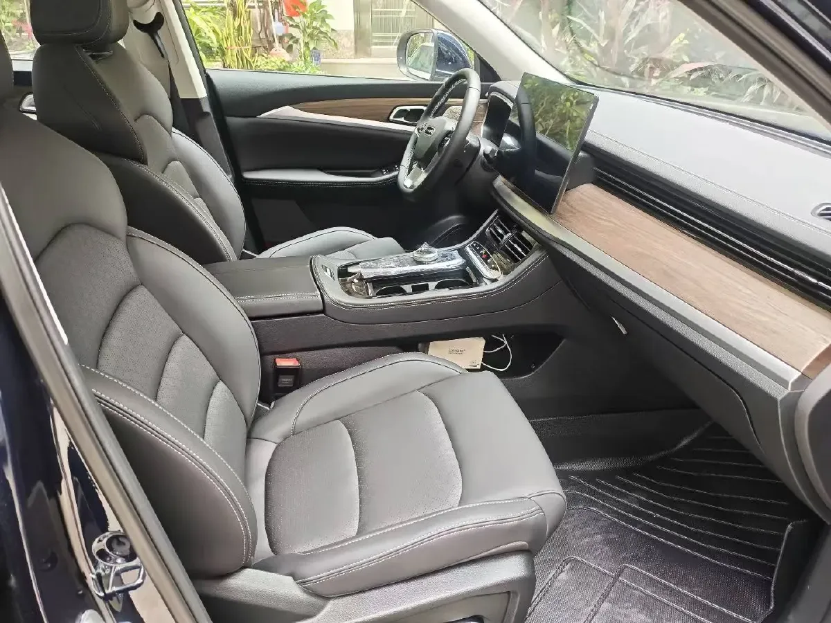 2023 Skyworth HT-i 1.5L 110HP L4 E-CVT PHEV 32.76KWH,autocango,china used car exporter,china ev exporter,chinese used car exporter,chinese used ev exporter