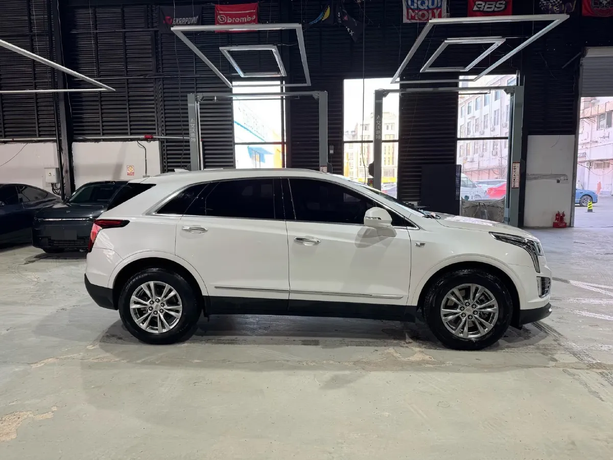 2022 Cadillac XT5 2.0T 237HP L4 9AT,autocango,china used car exporter,china ev exporter,chinese used car exporter,chinese used ev exporter