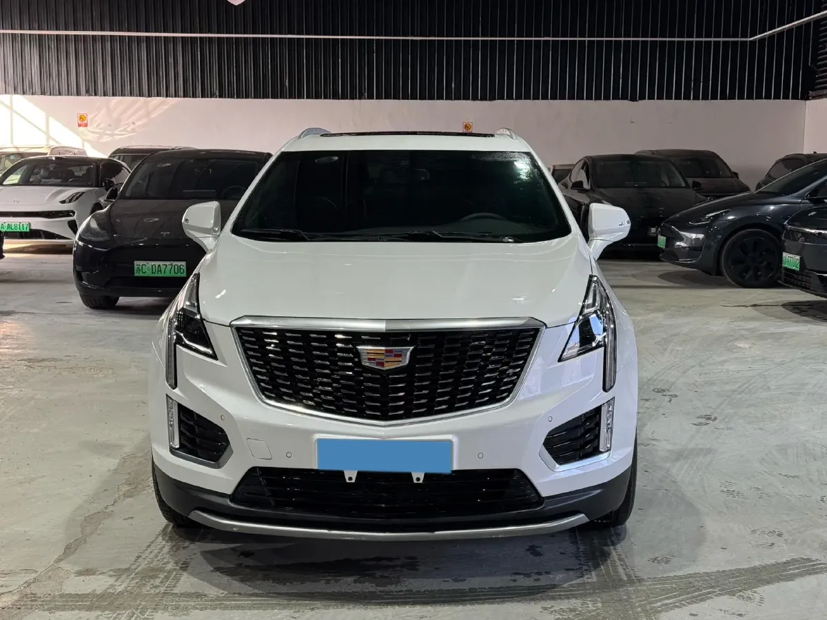 2022 Cadillac XT5 2.0T 237HP L4 9AT,autocango,china used car exporter,china ev exporter,chinese used car exporter,chinese used ev exporter