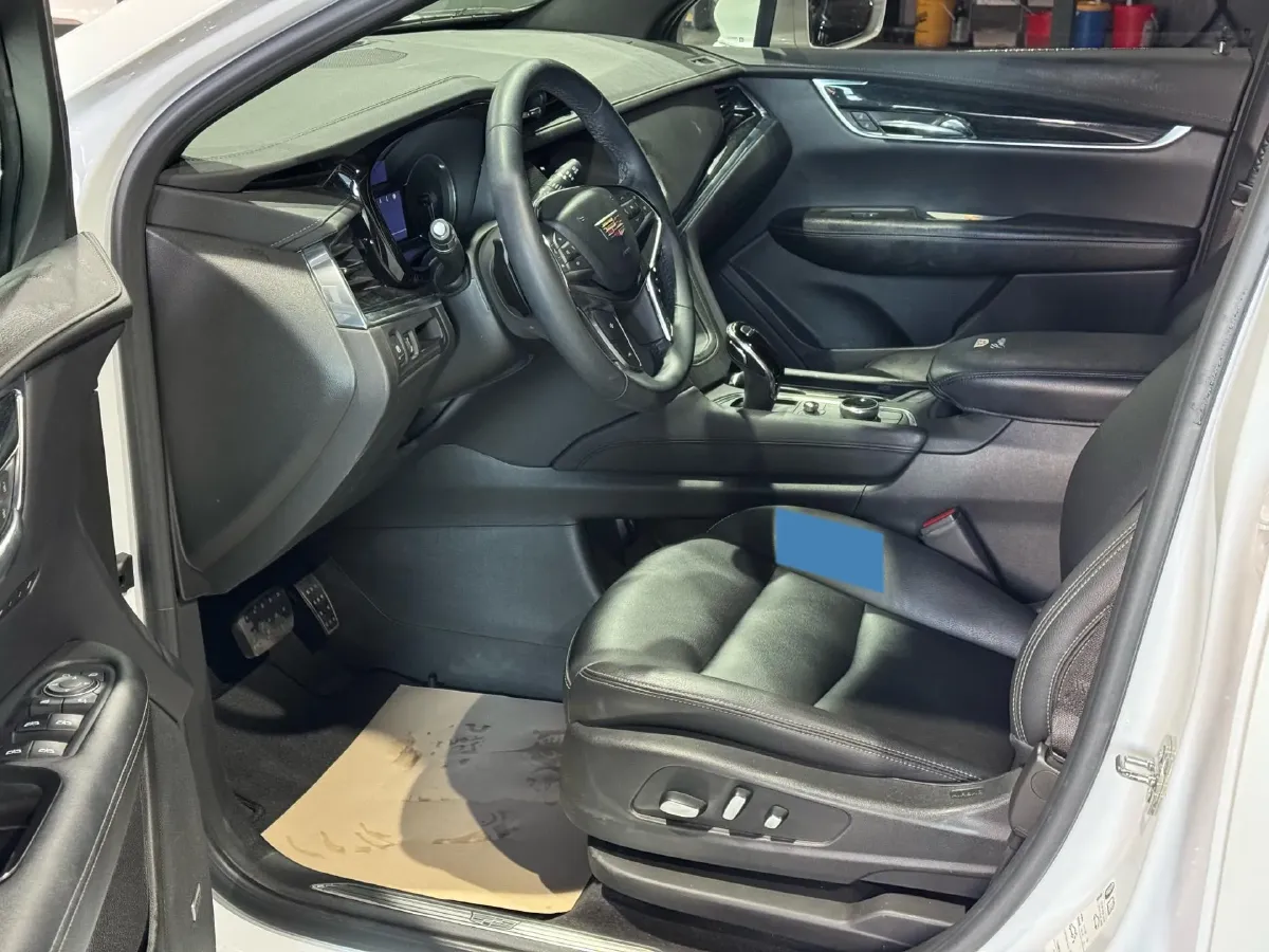 2022 Cadillac XT5 2.0T 237HP L4 9AT,autocango,china used car exporter,china ev exporter,chinese used car exporter,chinese used ev exporter